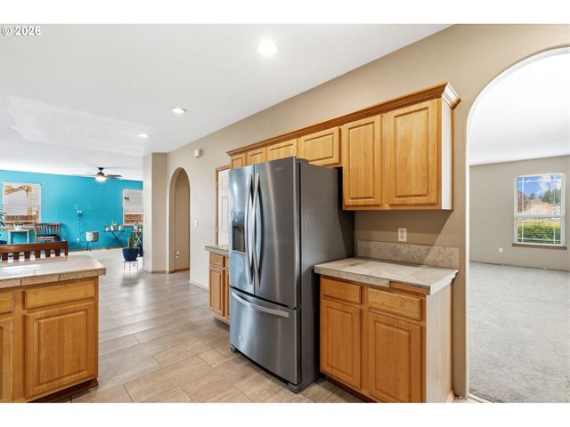 16907 Ne 9TH St, Vancouver, WA 98684