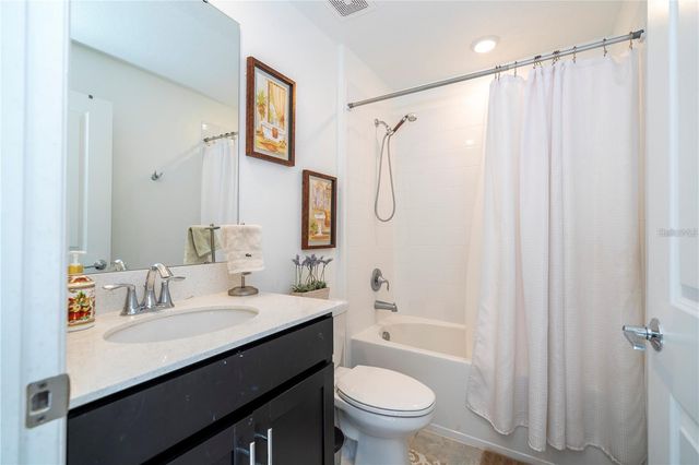 6935 DILLY LAKE AVENUE, Groveland, FL 34736