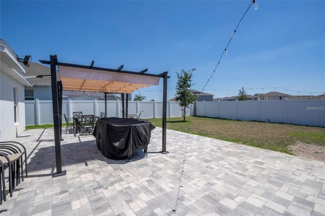 6935 DILLY LAKE AVENUE, Groveland, FL 34736