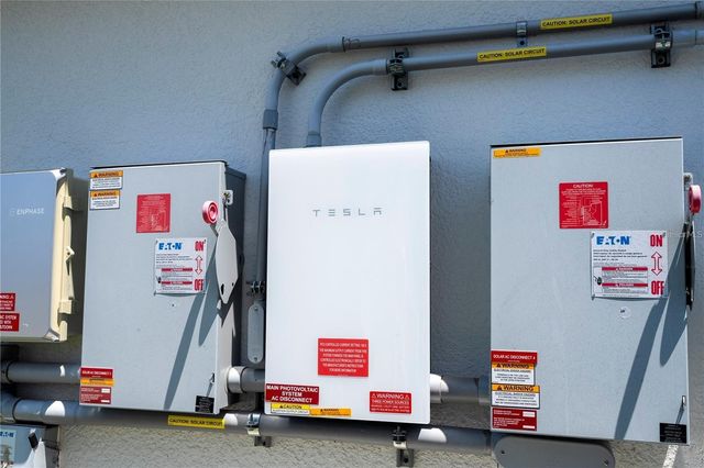 6935 DILLY LAKE AVENUE, Groveland, FL 34736