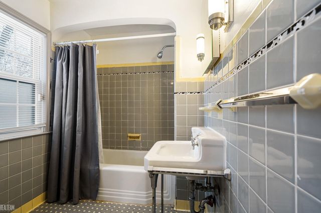 17550 Melrose Street, Southfield, MI 48075