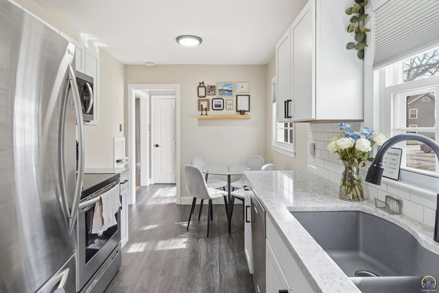 1721 SW High AVE, Topeka, KS 66604