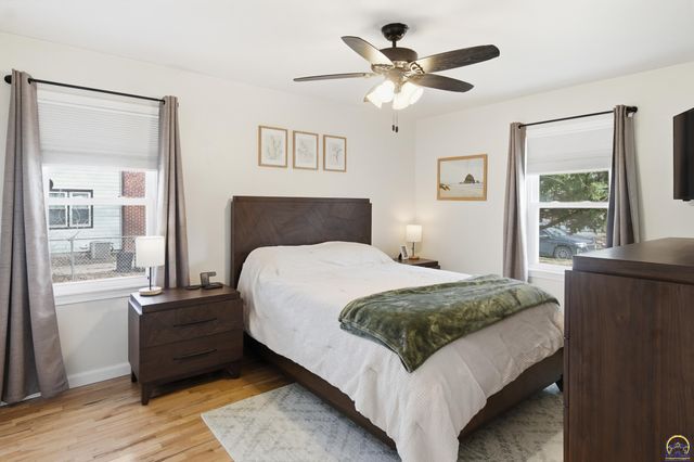 1721 SW High AVE, Topeka, KS 66604