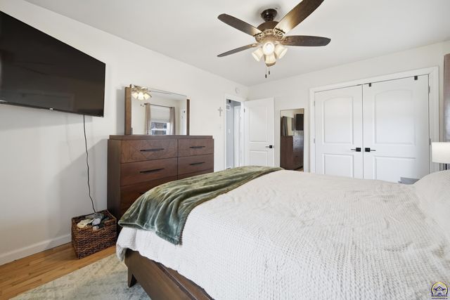 1721 SW High AVE, Topeka, KS 66604