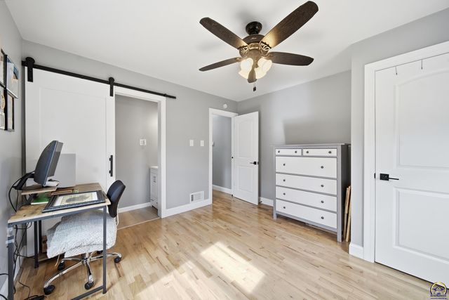 1721 SW High AVE, Topeka, KS 66604