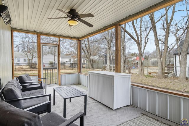 1721 SW High AVE, Topeka, KS 66604