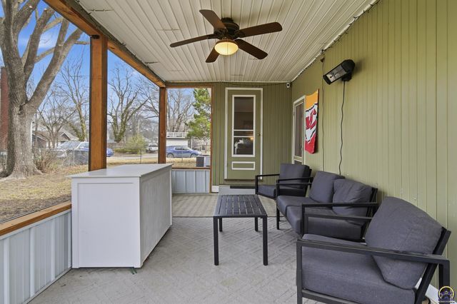 1721 SW High AVE, Topeka, KS 66604