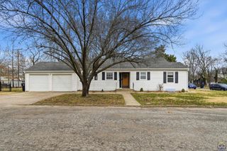 1721 SW High AVE, Topeka, KS 66604