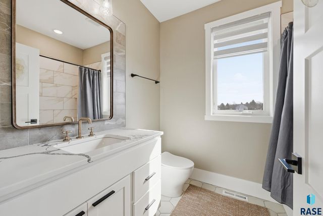 47967 Meadowlark St Street, Harrisburg, SD 57032