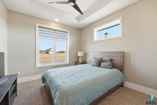 47967 Meadowlark St Street, Harrisburg, SD 57032