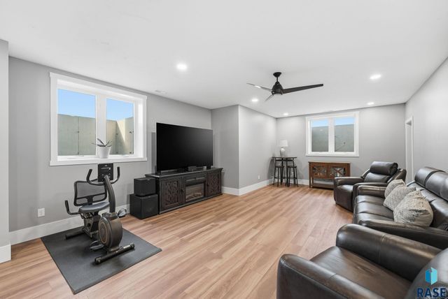 47967 Meadowlark St Street, Harrisburg, SD 57032