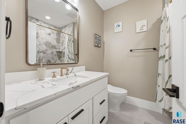 47967 Meadowlark St Street, Harrisburg, SD 57032