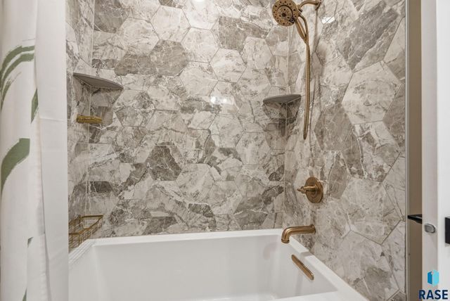 47967 Meadowlark St Street, Harrisburg, SD 57032