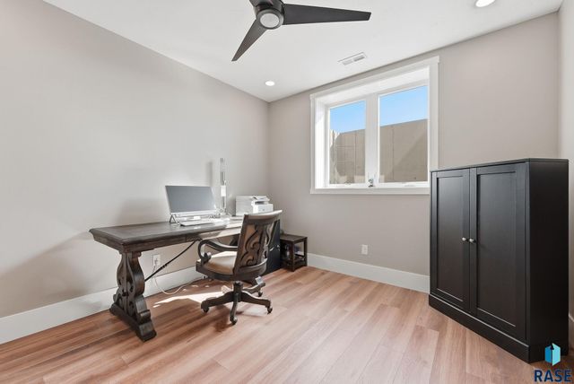 47967 Meadowlark St Street, Harrisburg, SD 57032