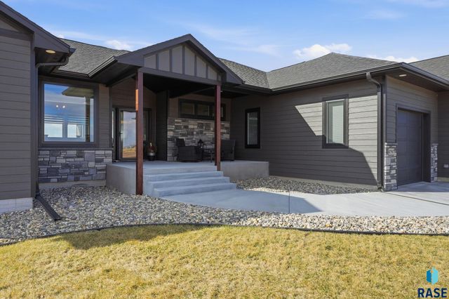 47967 Meadowlark St Street, Harrisburg, SD 57032