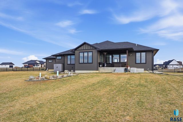 47967 Meadowlark St Street, Harrisburg, SD 57032