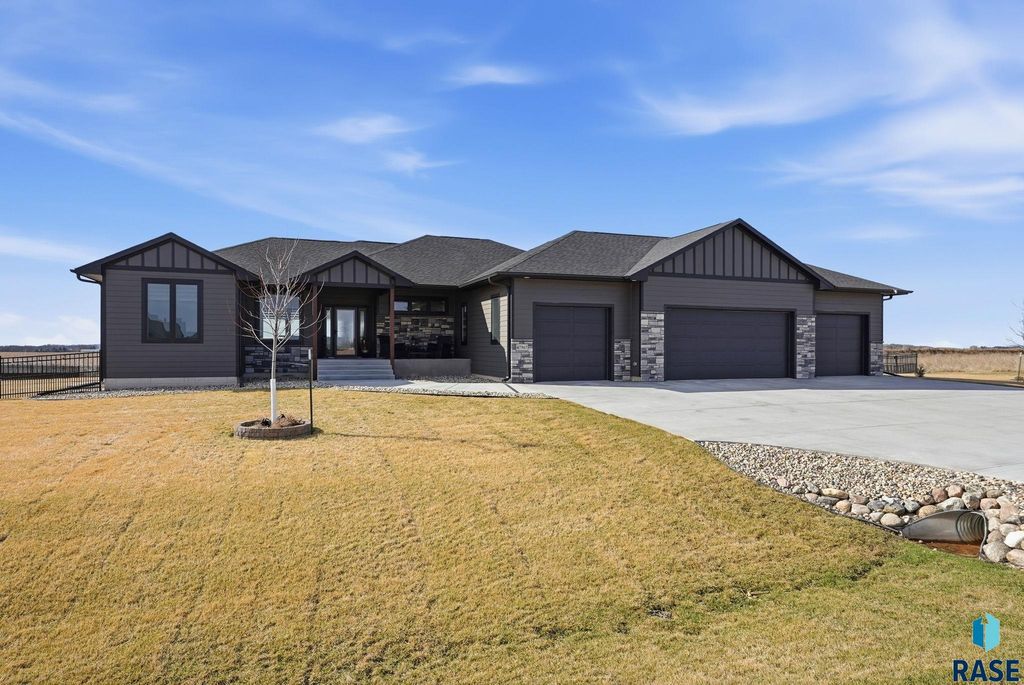 47967 Meadowlark St Street, Harrisburg, SD 57032