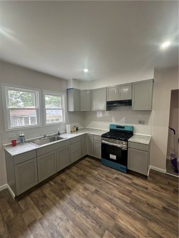 255 Lyon Street, Elmira, NY 14901