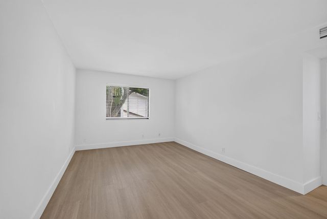 3404 Gardens E Drive 21B, Palm Beach Gardens, FL 33410