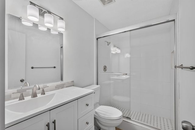 3404 Gardens E Drive 21B, Palm Beach Gardens, FL 33410