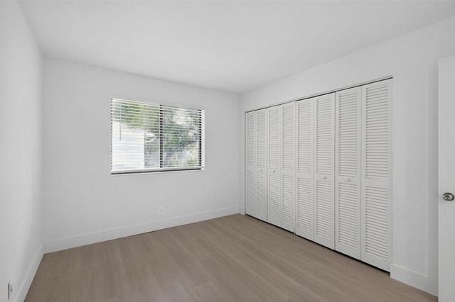 3404 Gardens E Drive 21B, Palm Beach Gardens, FL 33410