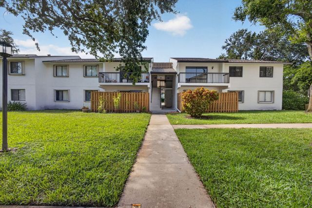 3404 Gardens E Drive 21B, Palm Beach Gardens, FL 33410