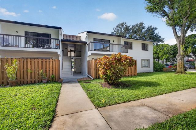 3404 Gardens E Drive 21B, Palm Beach Gardens, FL 33410