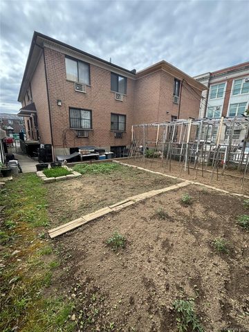 5831 136th Street, Flushing, NY 11355