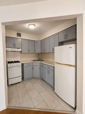 5831 136th Street, Flushing, NY 11355