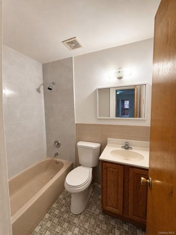 5831 136th Street, Flushing, NY 11355