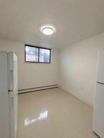5831 136th Street, Flushing, NY 11355