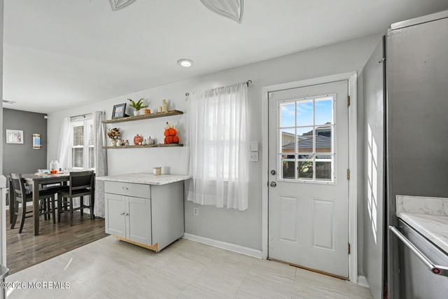 148 Tiller Avenue, Manahawkin, NJ 08050