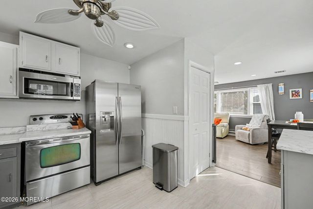 148 Tiller Avenue, Manahawkin, NJ 08050