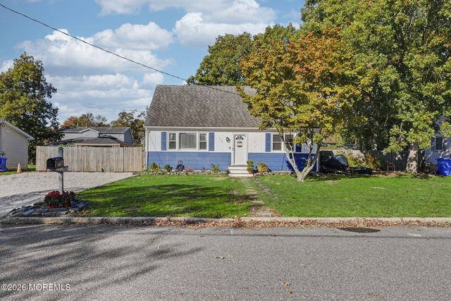 148 Tiller Avenue, Manahawkin, NJ 08050