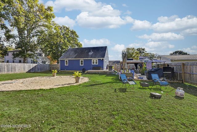 148 Tiller Avenue, Manahawkin, NJ 08050