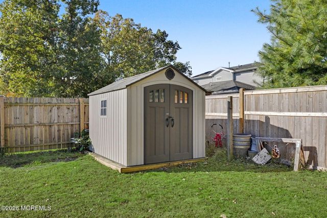 148 Tiller Avenue, Manahawkin, NJ 08050