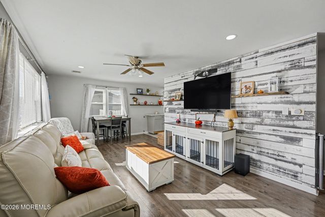 148 Tiller Avenue, Manahawkin, NJ 08050