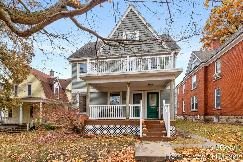 632 Parkwood Street, Grand Rapids, MI 49503