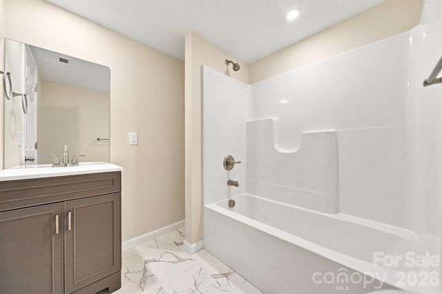 109 Countryside Drive SE, Lenoir, NC 28645