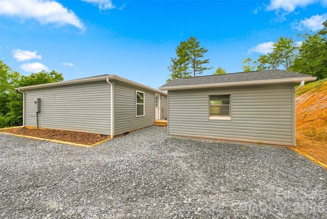 109 Countryside Drive SE, Lenoir, NC 28645