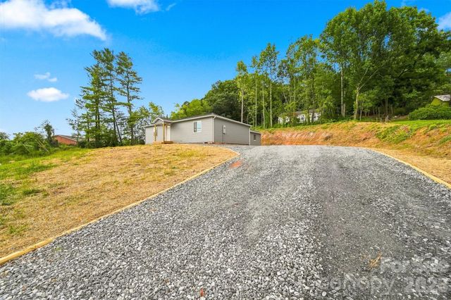 109 Countryside Drive SE, Lenoir, NC 28645