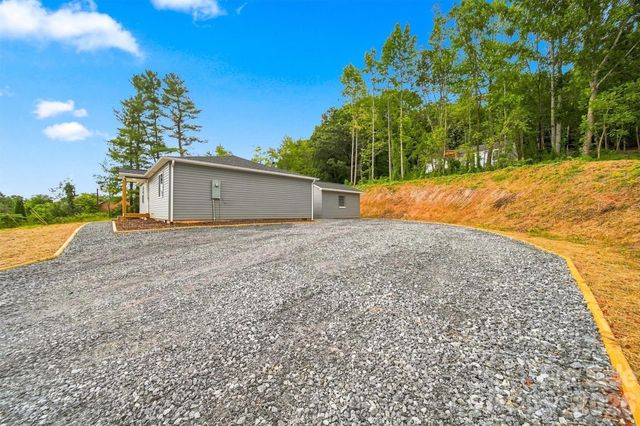 109 Countryside Drive SE, Lenoir, NC 28645