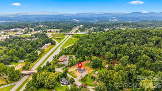 109 Countryside Drive SE, Lenoir, NC 28645