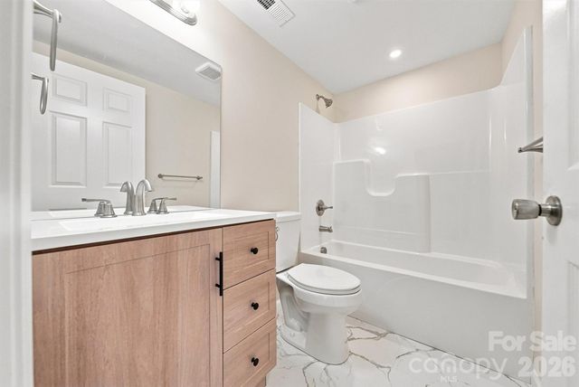 109 Countryside Drive SE, Lenoir, NC 28645