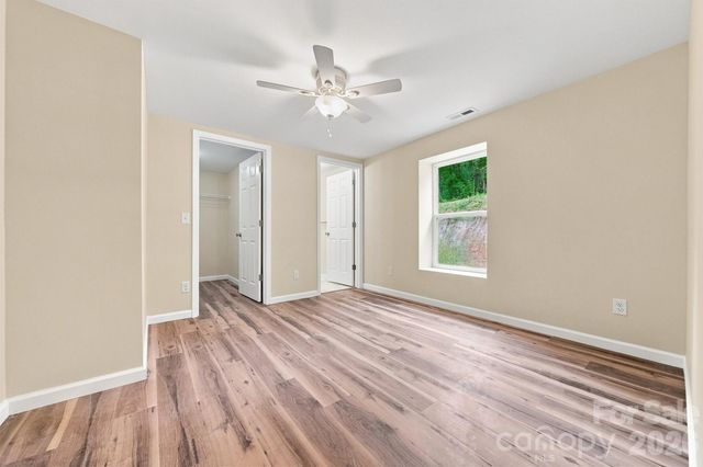 109 Countryside Drive SE, Lenoir, NC 28645