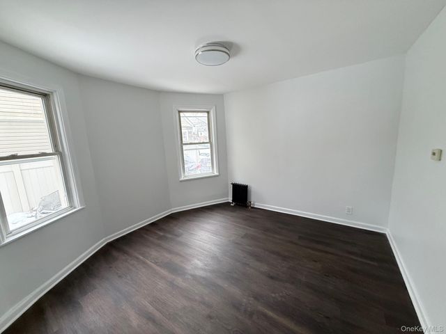 40 4th Street, Valley Stream, NY 11581