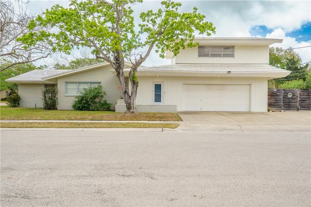 353 Bermuda Pl, Corpus Christi, TX 78411
