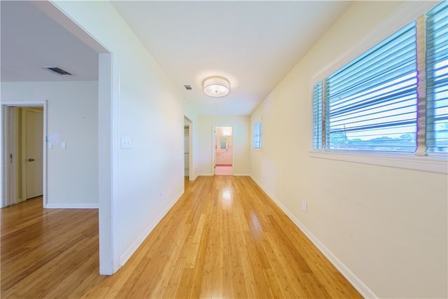 353 Bermuda Pl, Corpus Christi, TX 78411