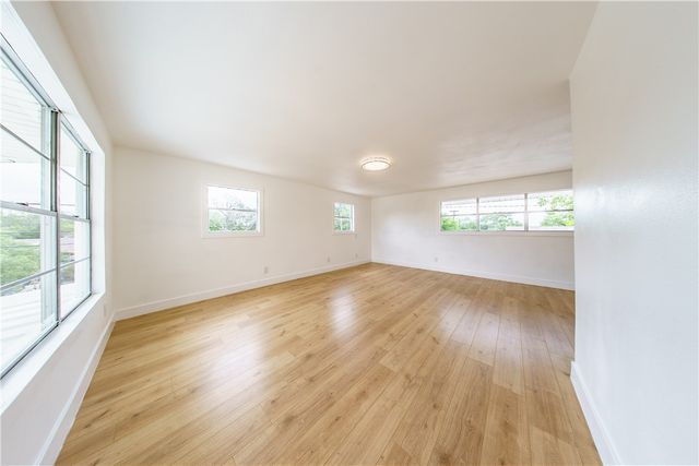 353 Bermuda Pl, Corpus Christi, TX 78411