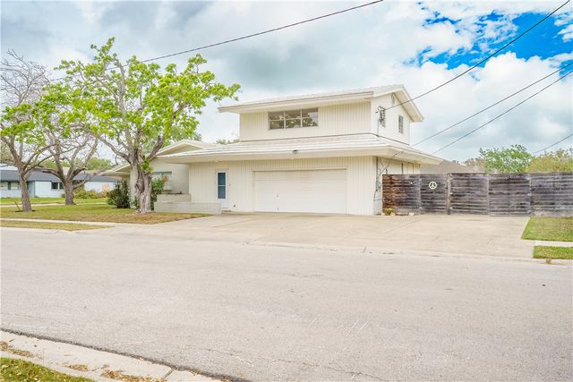 353 Bermuda Pl, Corpus Christi, TX 78411